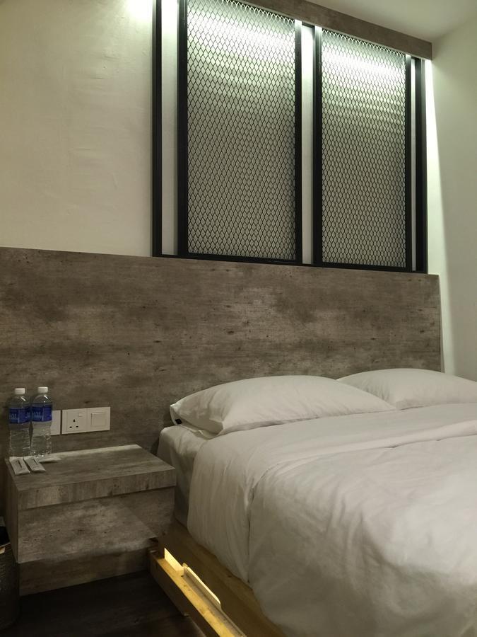 The Oikos Hotel Pontian Kecil Eksteriør bilde