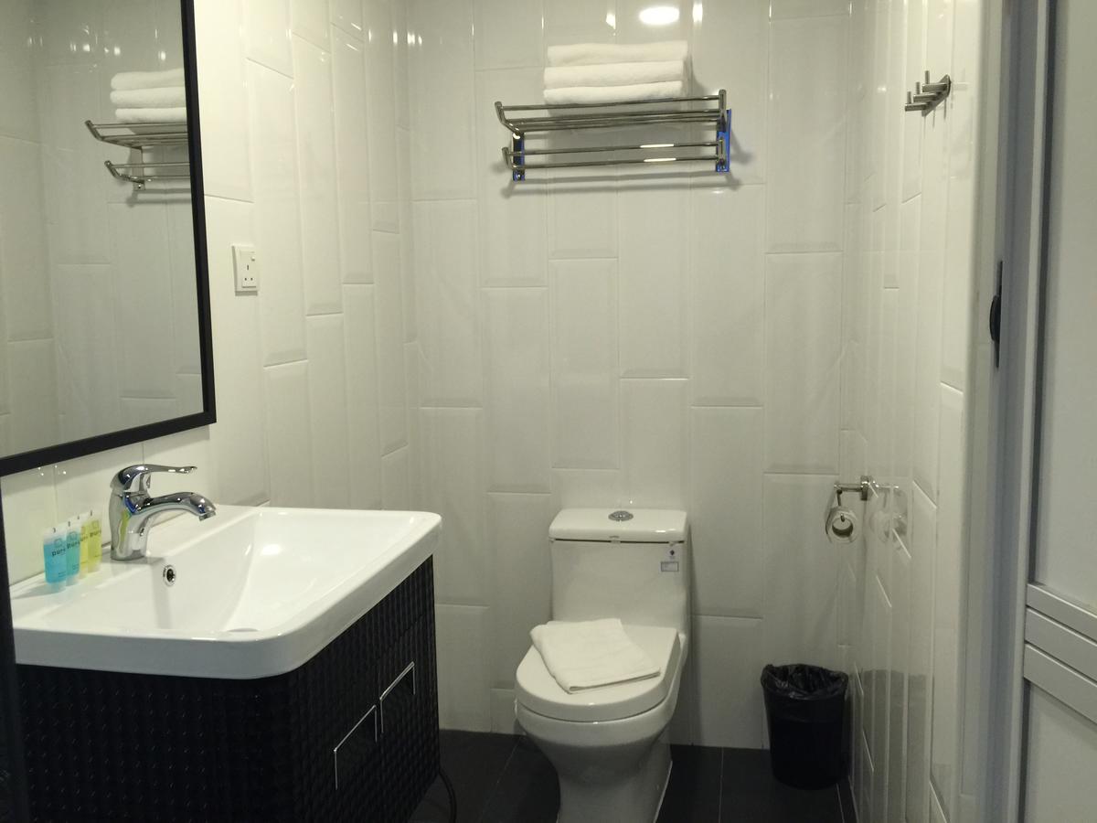 The Oikos Hotel Pontian Kecil Eksteriør bilde