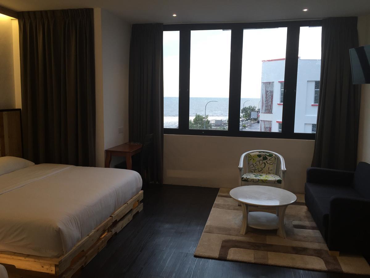 The Oikos Hotel Pontian Kecil Eksteriør bilde