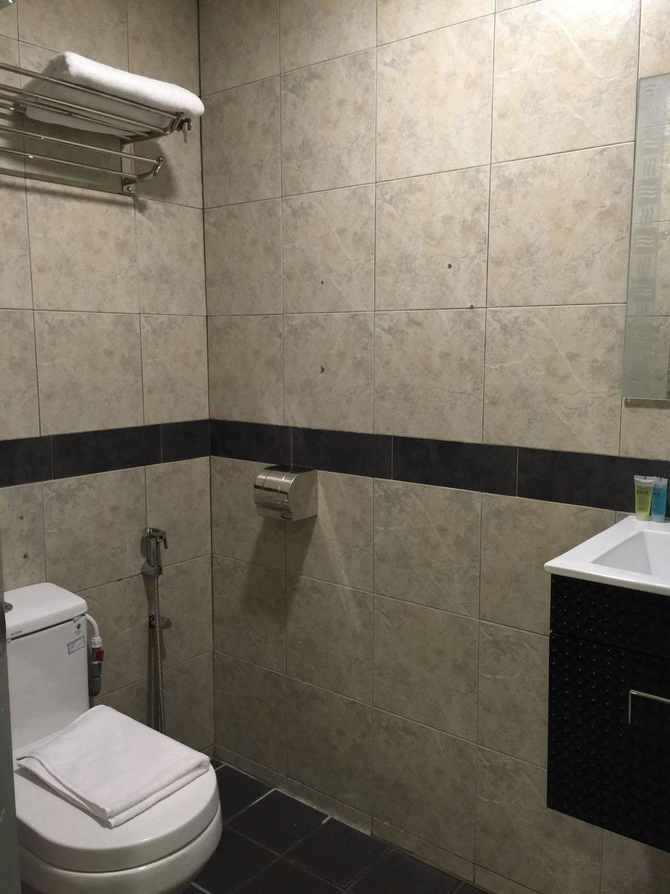 The Oikos Hotel Pontian Kecil Eksteriør bilde