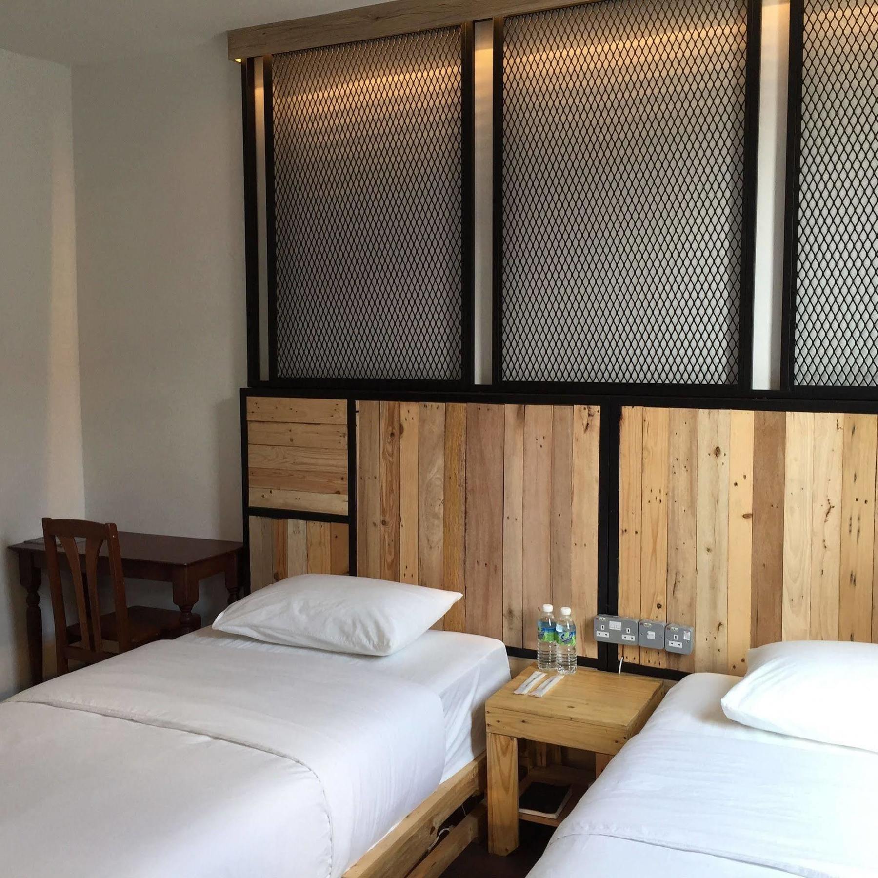 The Oikos Hotel Pontian Kecil Eksteriør bilde