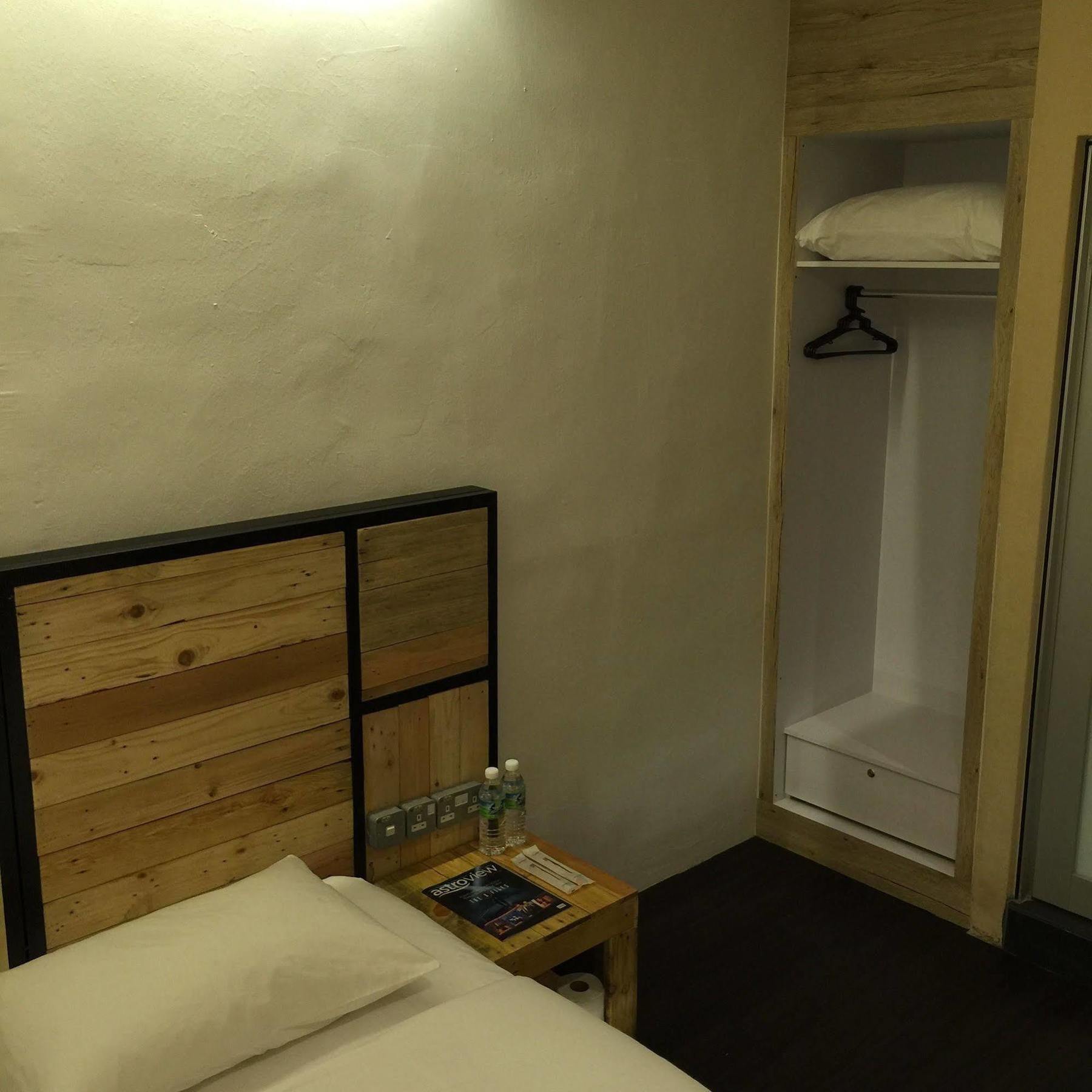The Oikos Hotel Pontian Kecil Eksteriør bilde