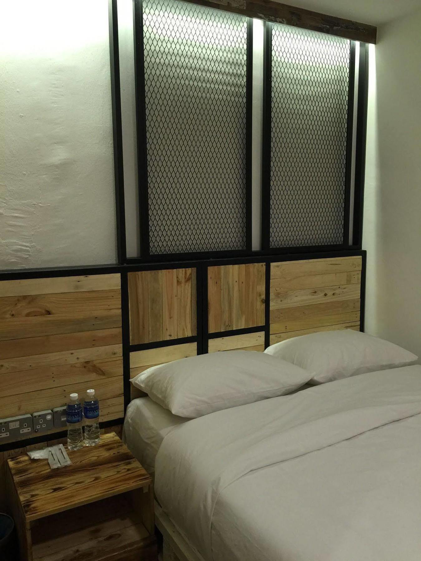 The Oikos Hotel Pontian Kecil Eksteriør bilde