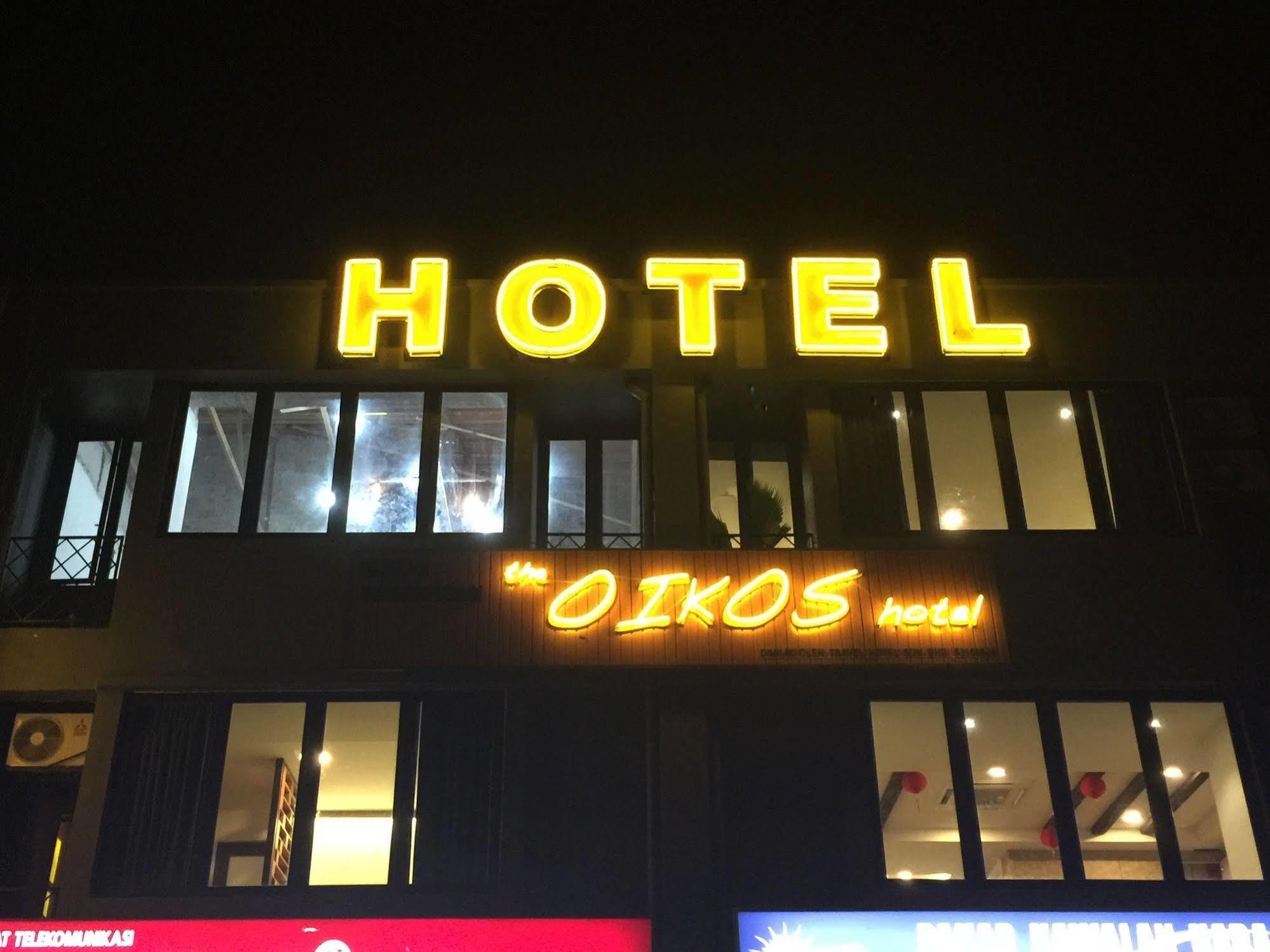 The Oikos Hotel Pontian Kecil Eksteriør bilde